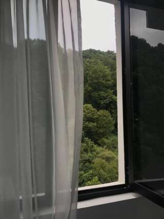 Отель Best Point Hotel Батуми Трехместный номер с балконом-7