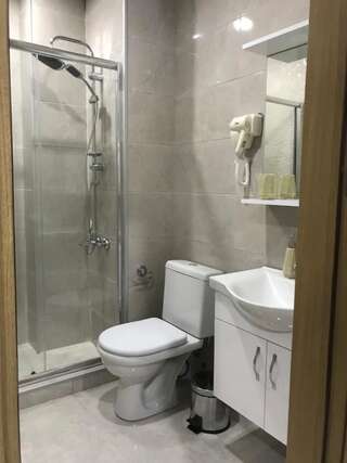 Отель Best Point Hotel Батуми Двухместный номер с 1 кроватью-1